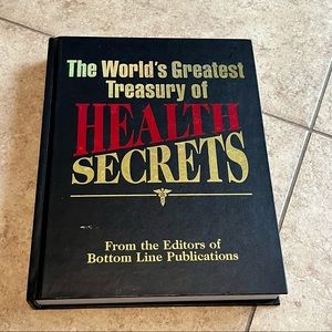 The World's Greatest Treasury of Health Secrets by Bottom Line Publications